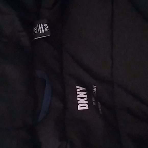 Ski jacket - Picture 2 of 2